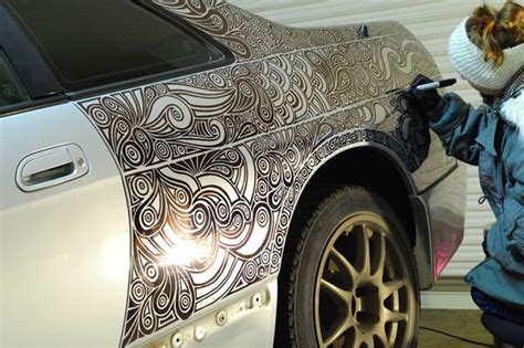 Artist Creates Amazing Car Custom Paint Job With Pen