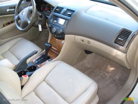 2005 Honda Accord EX-L Sedan interior Photo #56637117 | GTCarLot.com