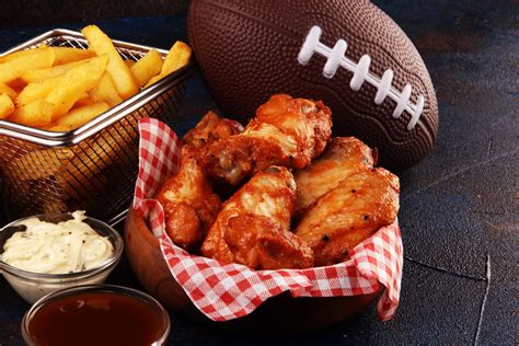 65 Wings Recipes for Game Day or a Super Bowl Football Party - Saving ...