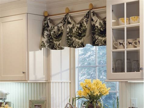 15 Amazing Kitchen Curtains Valances Ideas - Interior Design Inspirations