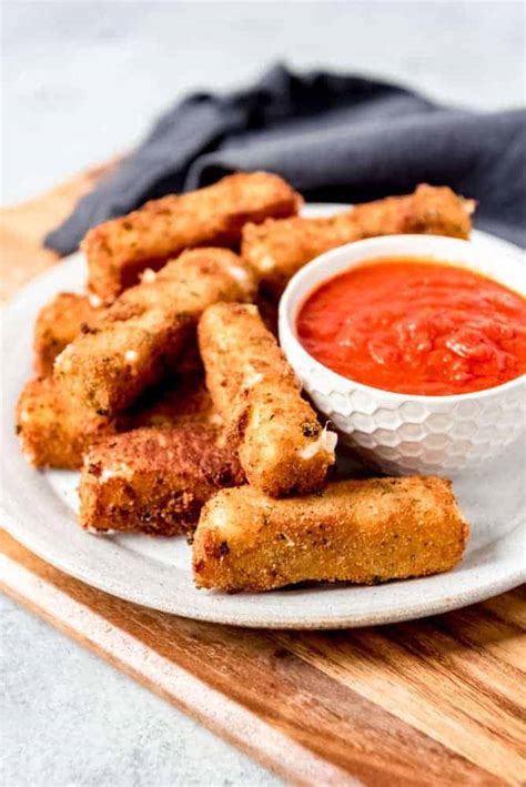 Mozzarella Sticks | The Recipe Critic