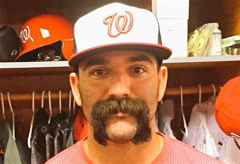 23 Horseshoe Mustaches To Bring You Luck – Beard Style