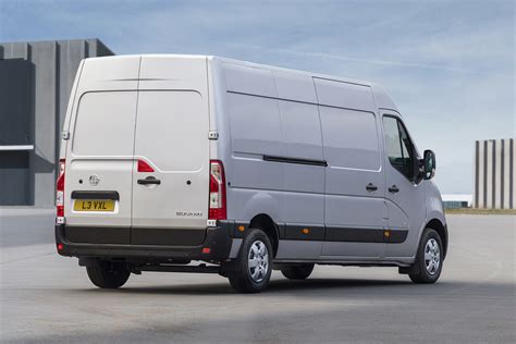 Vauxhall Movano Dynamic L3H2 3500 140PS - Crusader Vans