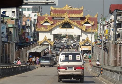 Burma Closes Thai-Burma Friendship Bridge to Foreigners – Residents Worry Unofficial Crossings ...