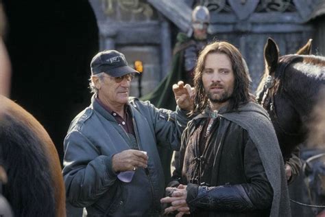 Lord Of The Rings • Behind the Scenes: Viggo Mortensen gets a touch up