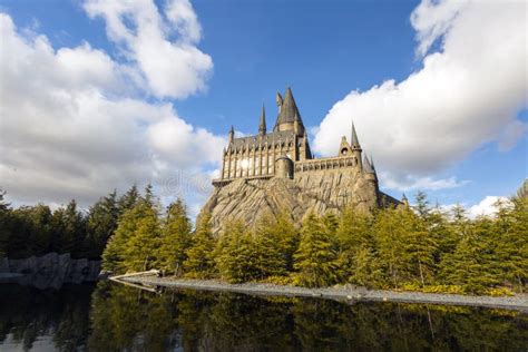 The Hogwarts Castle in Universal Parks & Resorts Universal Studios ...