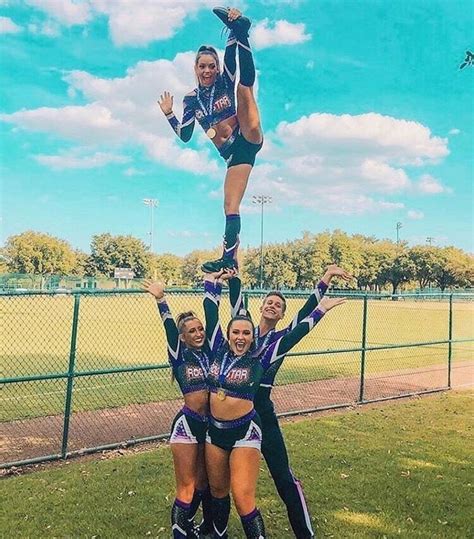 Pin by melanie on cheer | Cheer stunts, Cheer poses, Cheer team pictures