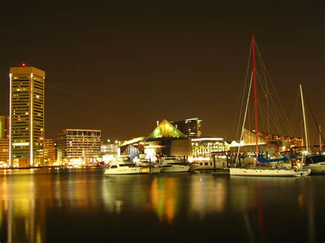 File:Baltimore Inner Harbor.jpg - Wikimedia Commons