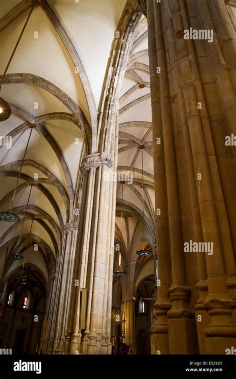 Interior of the Cathedral of Alcala de Henares, arches and dome Stock Photo - Alamy