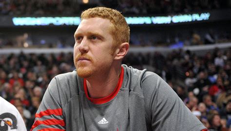 Brian Scalabrine dominates game of 1-on-3 (VIDEO)