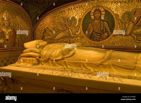 Tomb of Pope Pius XI at the Catacombs under St Peter's Basilica Stock Photo: 10242584 - Alamy