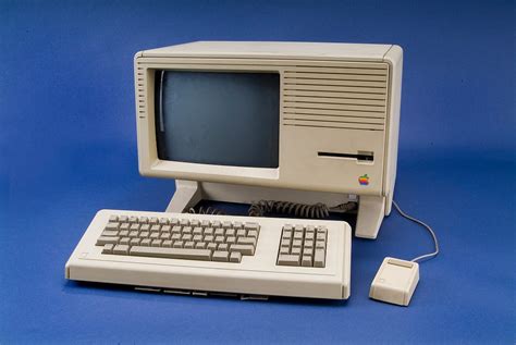 Apple's Historic Lisa Computer was Born 35 Years Ago Today