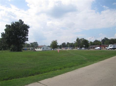 Commercial Sale for sale in Poplar Bluff, Missouri, 9932375