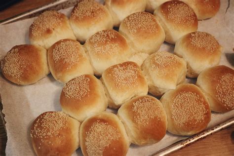 Pandesal (Filipino Bread Rolls) - felicemadethis