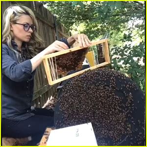 Erika Thompson Responds to Accusations She’s A Fake Beekeeper & TikTok ...