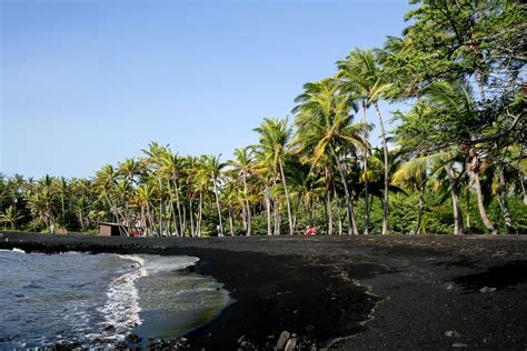 9 Best Places In Hawaii You Must Visit | Black sand beach hawaii, Black sand beach, Hawaii beaches