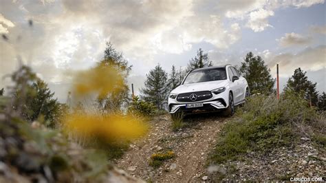 2023 Mercedes-Benz GLC Plug-in-Hybrid AMG Line MANUFAKTUR (Color: Diamond White Bright) - Front ...