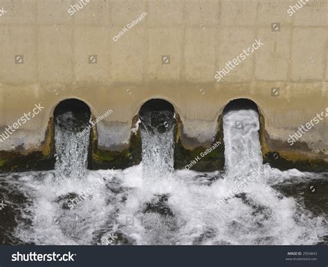 Dam Overflow Spillway Stock Photo 2954843 - Shutterstock