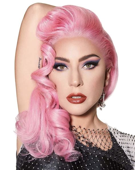 52 Celebrities With Pink Hair