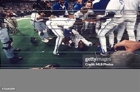 Joe Carter Home Run Photos and Premium High Res Pictures - Getty Images