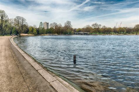 The Serpentine, Recreational Lake in Hyde Park, London, England, UK ...