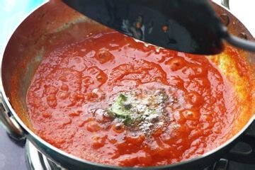 Tomato Chutney Recipe | Thakkali Chutney Recipe - Sharmis Passions