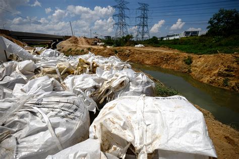 Sungai Kim Kim case: Judge visits used tyre processing factory site ...