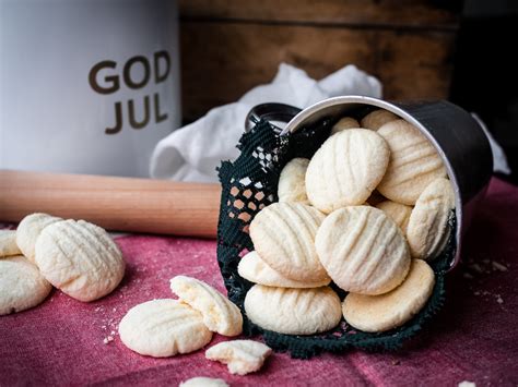 Norwegian Christmas Cookies & Baked Goods (Julekaker) - North Wild Kitchen