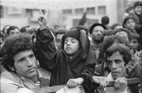 Explore the Iran Hostage Crisis through Its Iconic Images | American ...