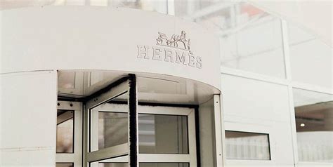 How a Hermès handbag is made: Photographs reveal French fashion house's design secrets | Daily ...