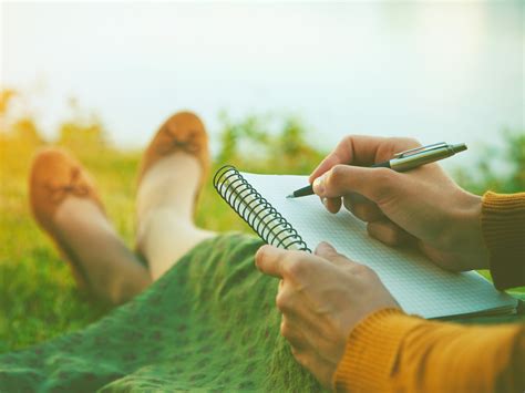 6 Creative Techniques to Spice Up your Journaling - TaraTrue