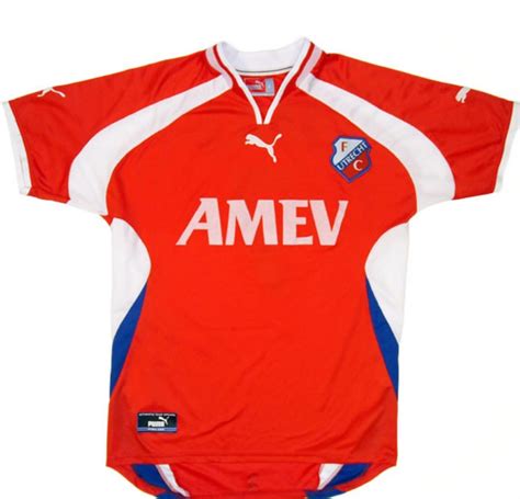 FC Utrecht 2001-02 Home Kit