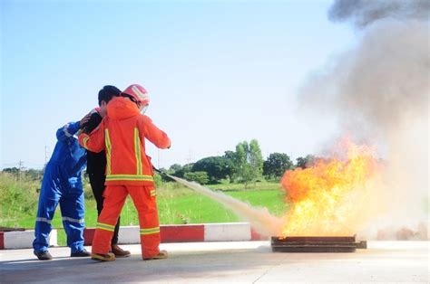 Ask the Expert: Requirements for Fire Extinguisher Training - EHS Daily ...