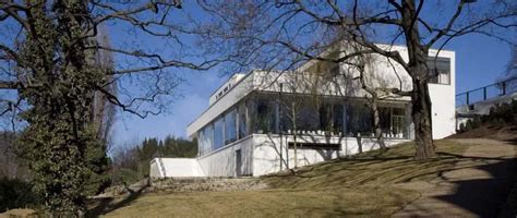 Tugendhat Villa, Brno - Mies van der Rohe - e-architect