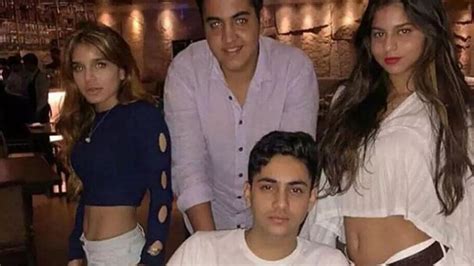 Agastya Nanda’s quirky Instagram debut makes Suhana Khan wish to unfollow him, Alia Bhatt asks ...