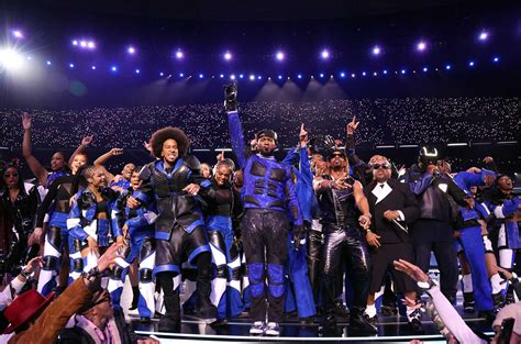 Usher's Super Bowl Halftime Show: Photos