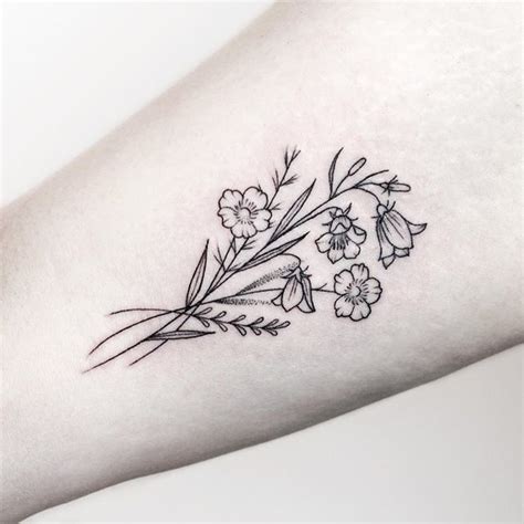 Kleine Blumen-Tätowierungs-Idee #tattoos #flowertattoo | Sevimli dövmeler, Çiçekli dövmeler, Kol ...