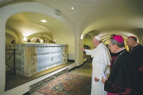 Francis Blesses Tombs of Popes - The Tablet