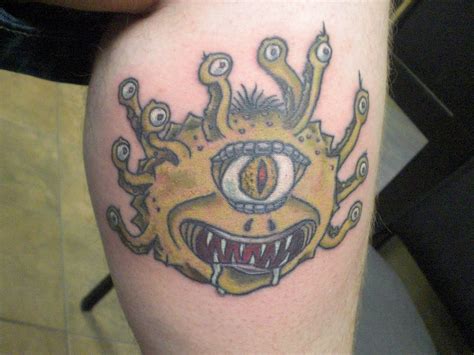 FettBuilt: beholder tattoo 1