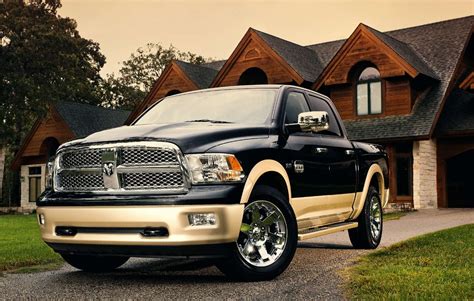 World Otomotif: Dodge RAM 1500 Laramie Longhorn Edition