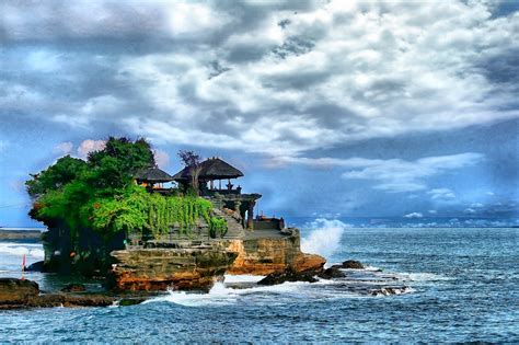 Tanah Lot Temple, Bali, Indonesia | Feel in Bali