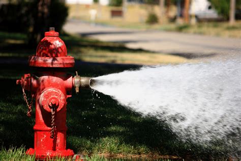 Open Fire Hydrant Spraying High Pressure Water - Welcome to Norwich Public Utilities