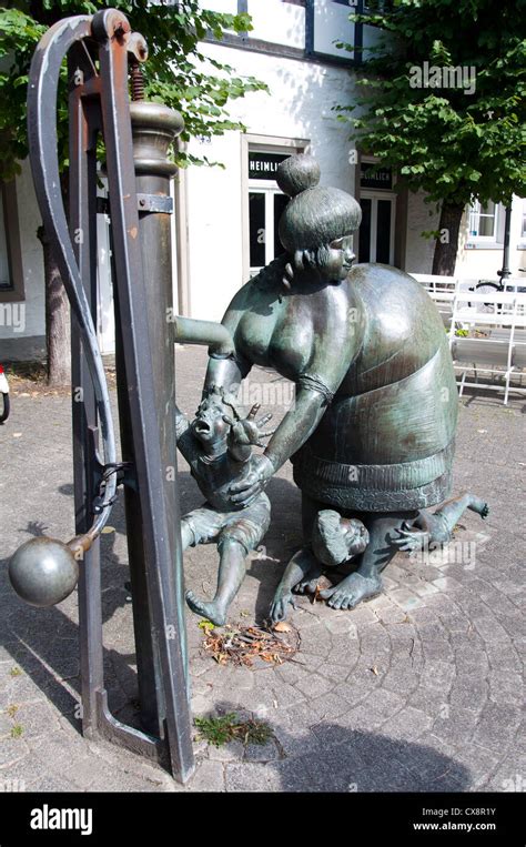 Statue osnabruck hi-res stock photography and images - Alamy