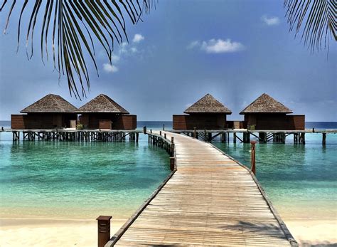 Veligandu Island - Maldives - Overwater Bungalows View - Married with Wanderlust