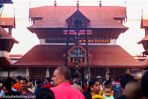 Guruvayur Temple: Guide to famous Shri Krishna Temple of Kerala! - A Soul Window