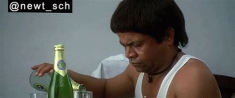 Chup Chup Ke Rajpal Yadav Bandya GIF - Chup Chup Ke Rajpal Yadav Bandya Drunk Rajpal Yadav ...