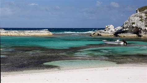 Photos of the beaches at Millers & French Harbor, Long Island, Bahamas - The Beaches of Long Island