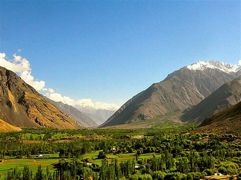 Chitral Valley Overland tour | Pakistan | 10Adventures.com