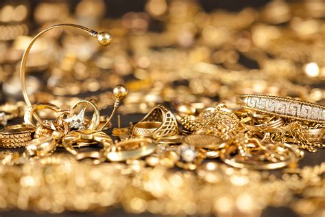 What’s the Difference Between 14k, 18k, and 24k Gold Jewelry? - F. Silverman Jewelers