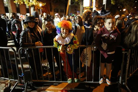 New York City Halloween Parade 2015: Best Costumes, Moments From Greenwich Village Tradition ...